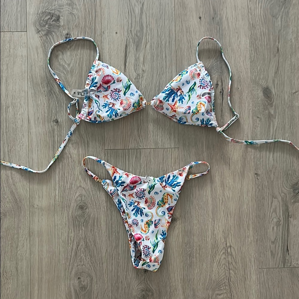 Colorful Beachy Bikini Set - Picture 2 of 3